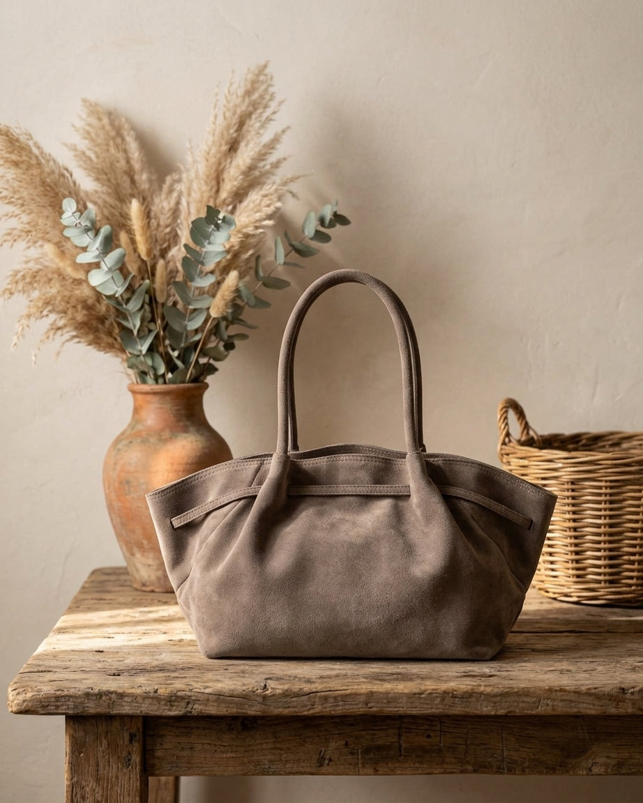 Taupe suède Coline shopper van Teatro, elegante schouderdraag