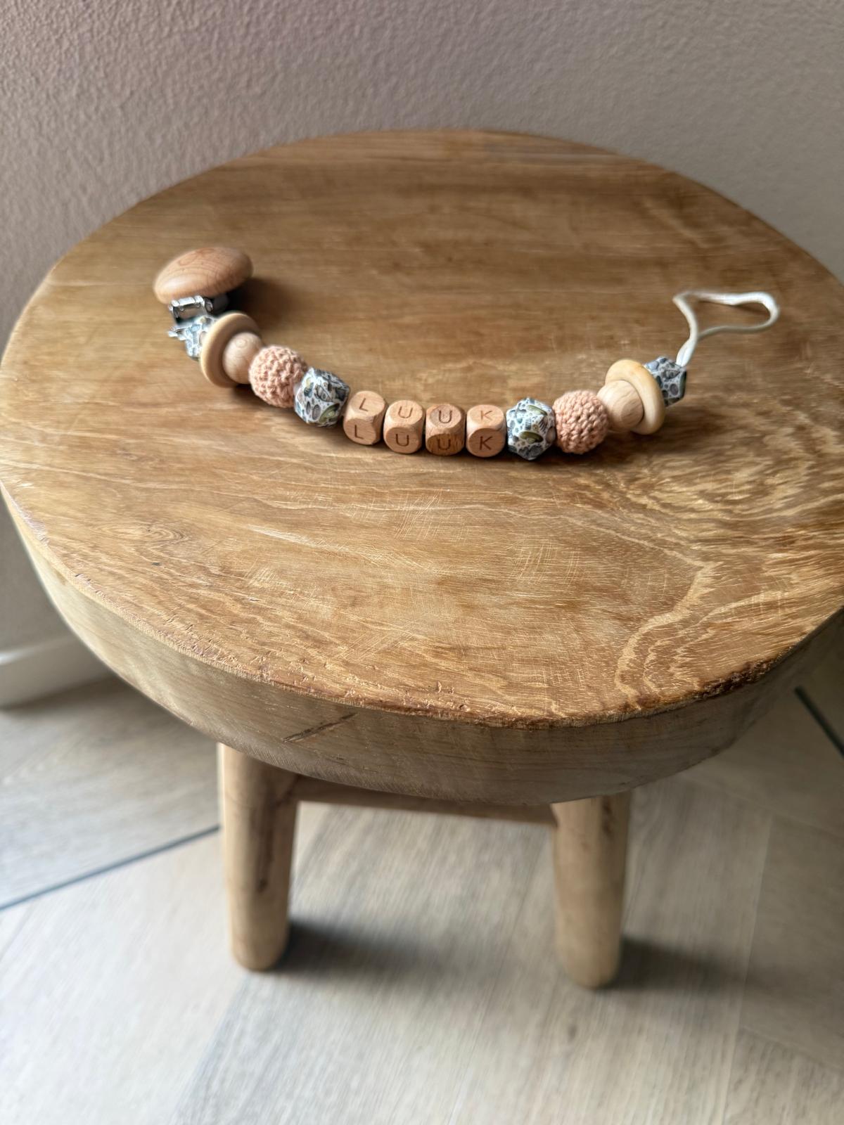 Speenkoord met naam - Houten letters